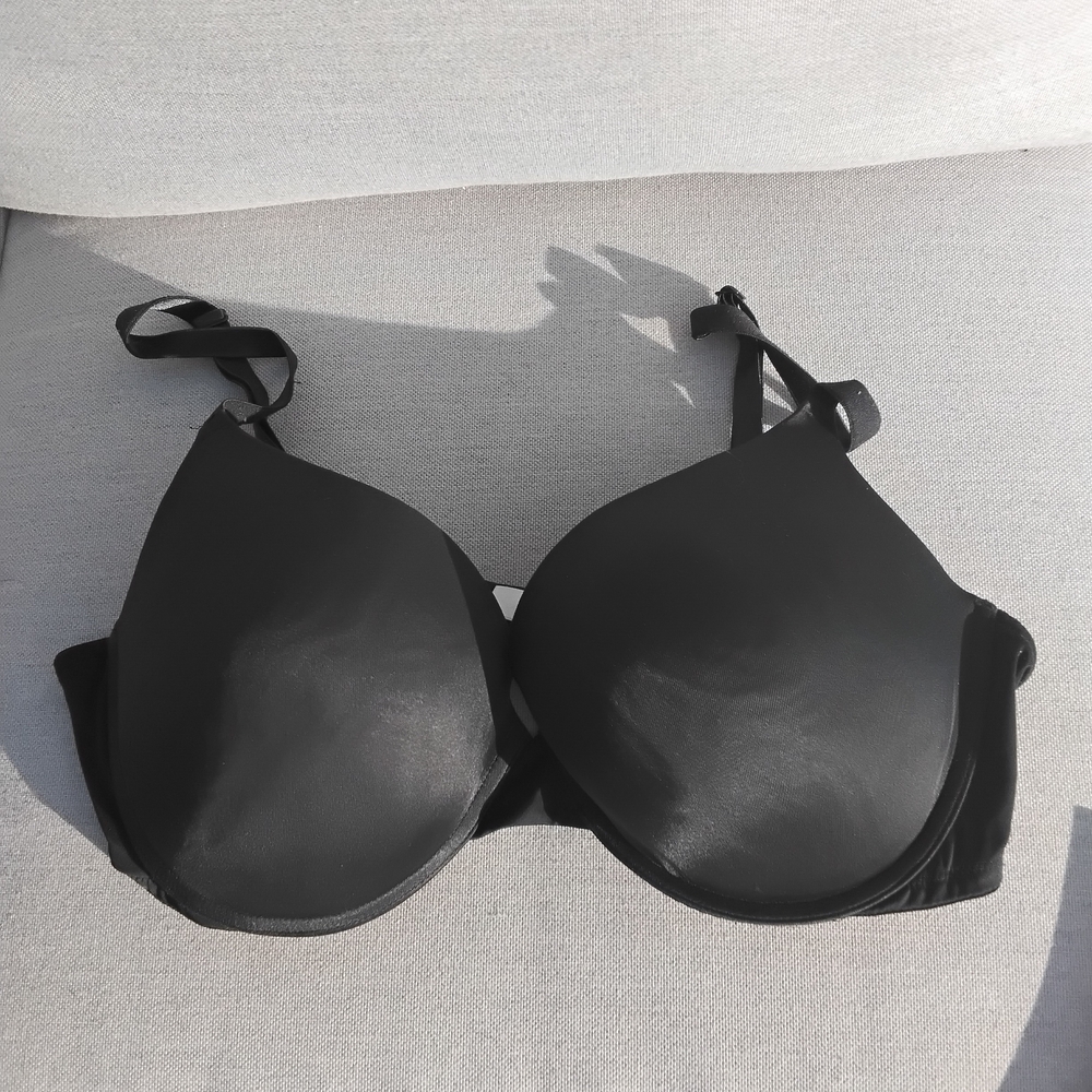 PINK Victoria's Secret Black Smooth T-Shirt Bra